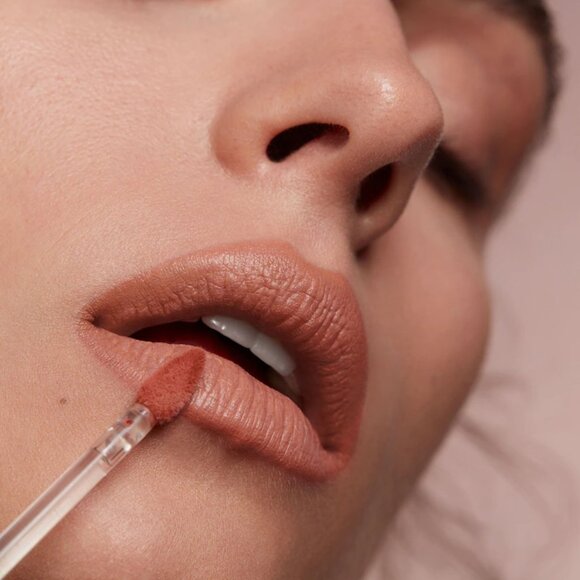 NIB ✅ Patrick Ta #SHE'S SECURE Silky Lip Crème ✨ BNIB - Picture 3 of 7